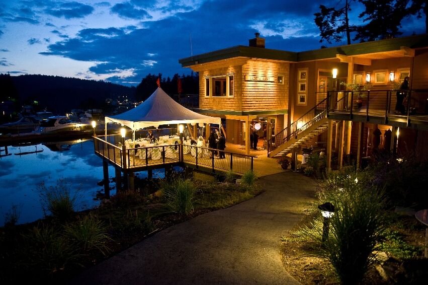 Painted Boat Resort Spa And Marina Madeira Park Екстер'єр фото