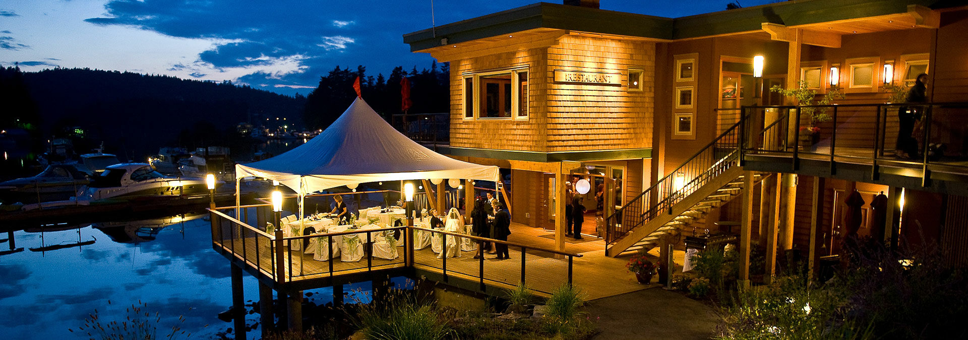 Painted Boat Resort Spa And Marina Madeira Park Екстер'єр фото